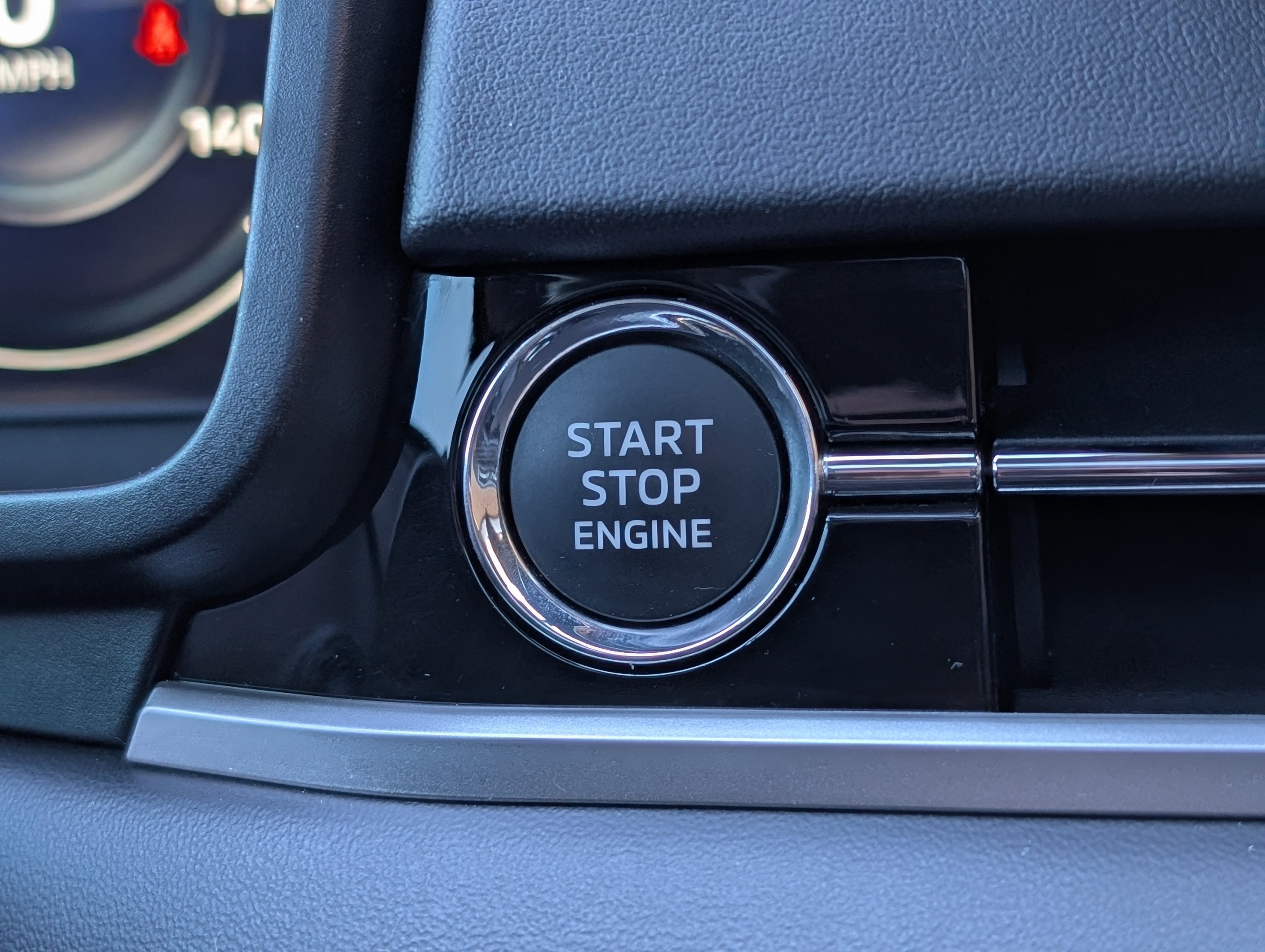 Used 2023 Mitsubishi Outlander SE image 36