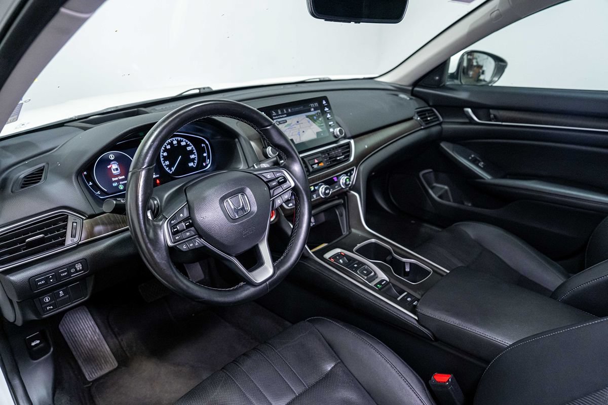 Used 2019 Honda Accord Touring image 14