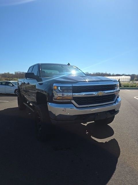Used 2018 Chevrolet Silverado 1500 LT image 3