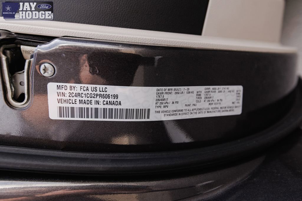 Used 2023 Chrysler Voyager LX image 35