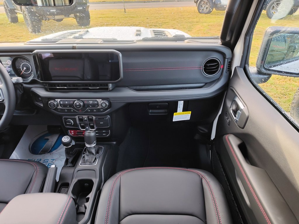 New 2026 Jeep Wrangler Unlimited Rubicon w/ Safety Group image 27