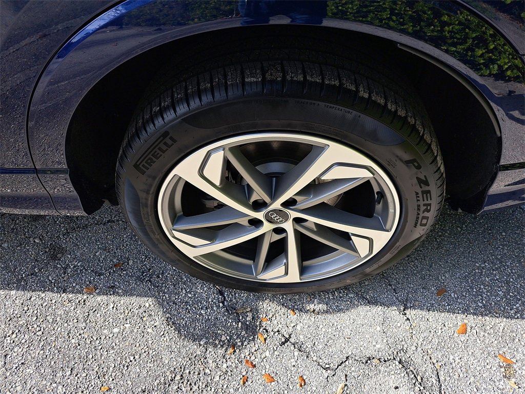 New 2025 Audi Q3 2.0T Premium image 30