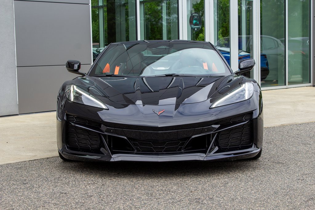 Used 2025 Chevrolet Corvette Z06 w/ Battery Protection Package image 2