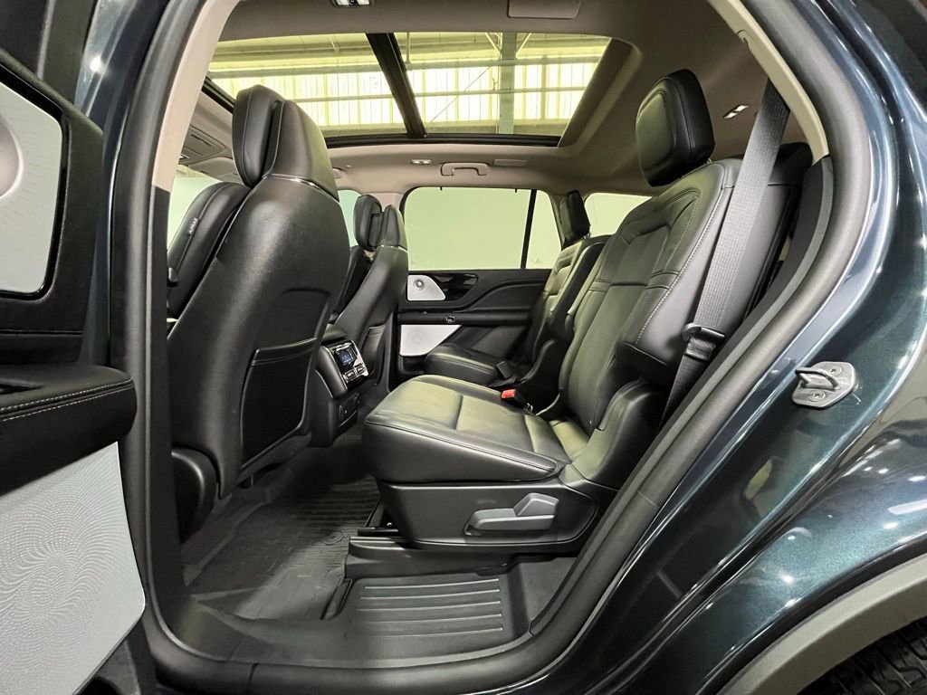 Used 2024 Lincoln Aviator Reserve w/ Equipment Group 201A image 19