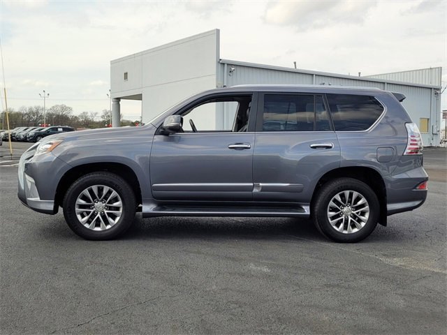 Used 2016 Lexus GX 460 Luxury w/ Preferred Accessory Package image 2