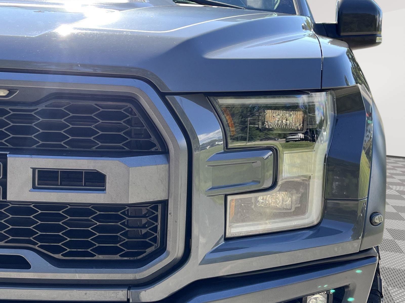 Used 2018 Ford F150 Raptor w/ Equipment Group 802A Luxury AWD/4WD image 10