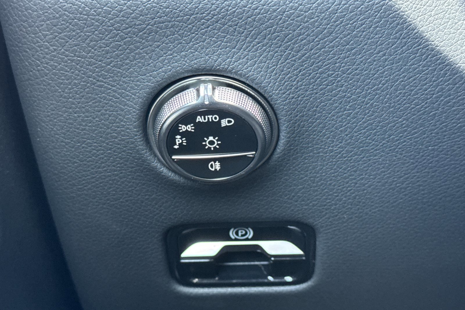 New 2026 Mercedes-Benz GLC 300 4MATIC image 28