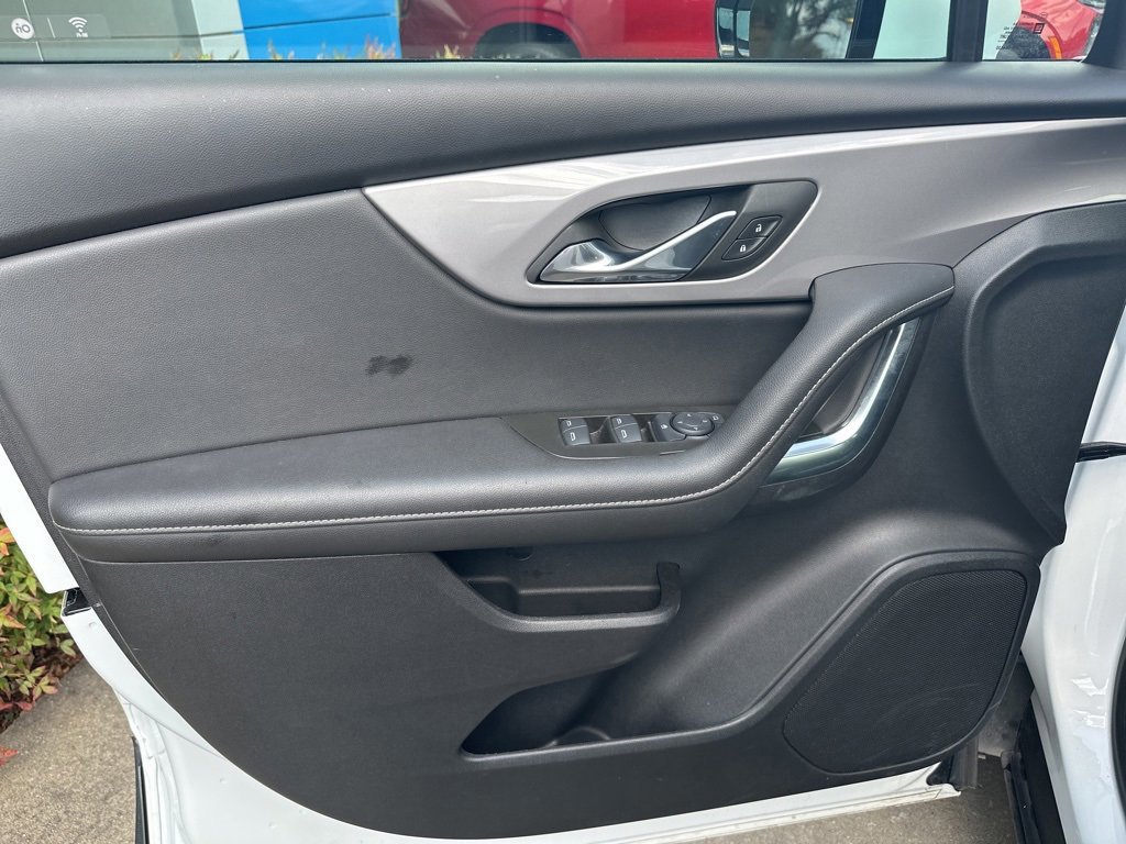 Used 2025 Chevrolet Blazer LT image 14