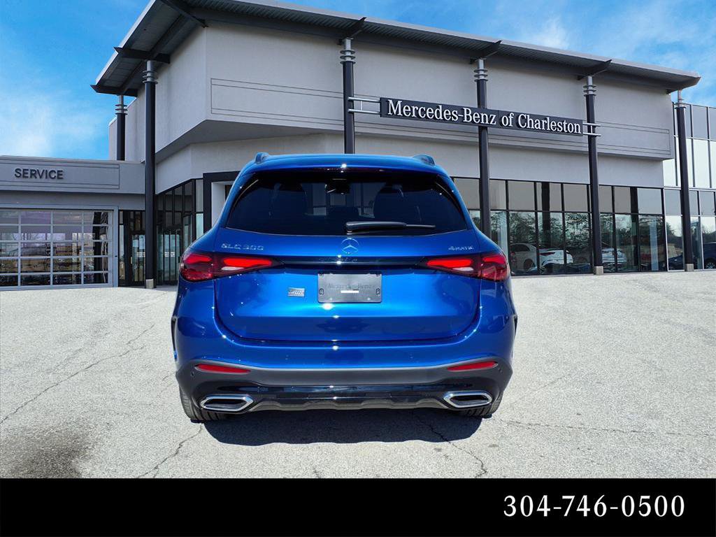 Used 2026 Mercedes-Benz GLC 300 4MATIC image 4