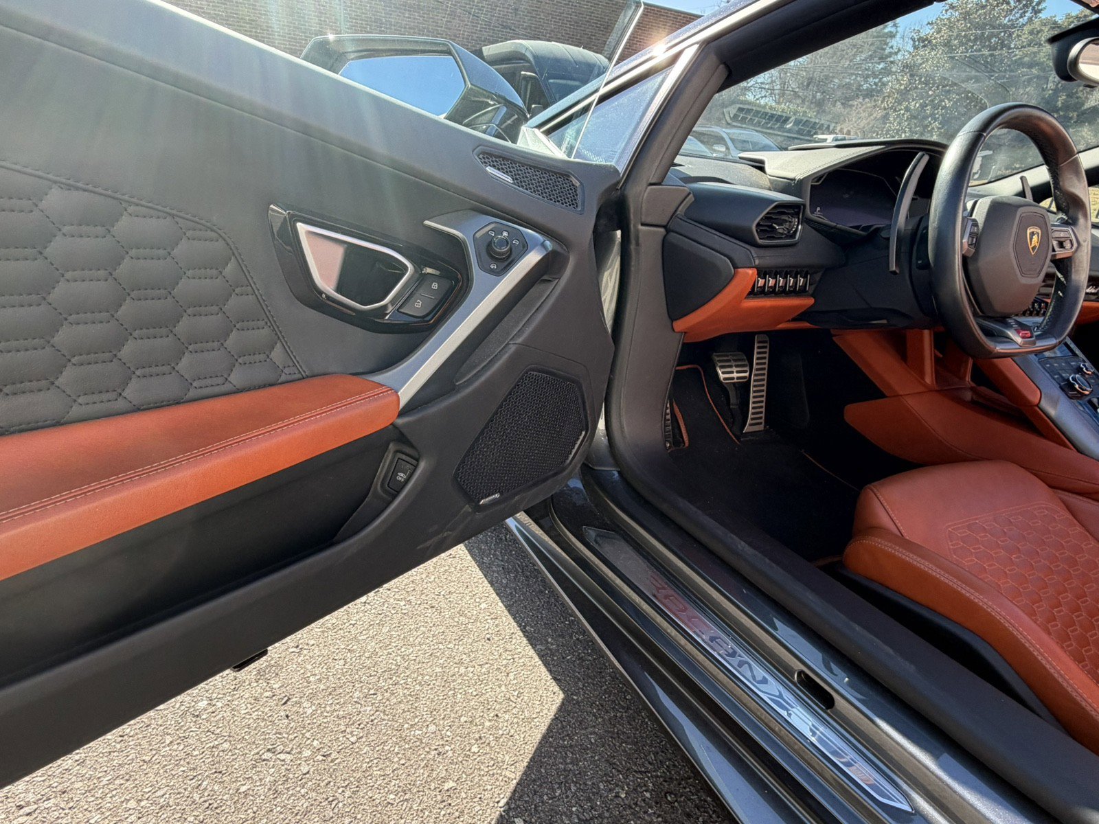 Used 2017 Lamborghini Huracan LP 580-2 image 10