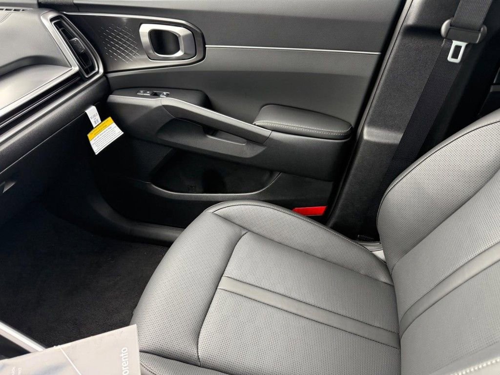New 2026 Kia Sorento S w/ S Panoramic Sunroof Package image 22