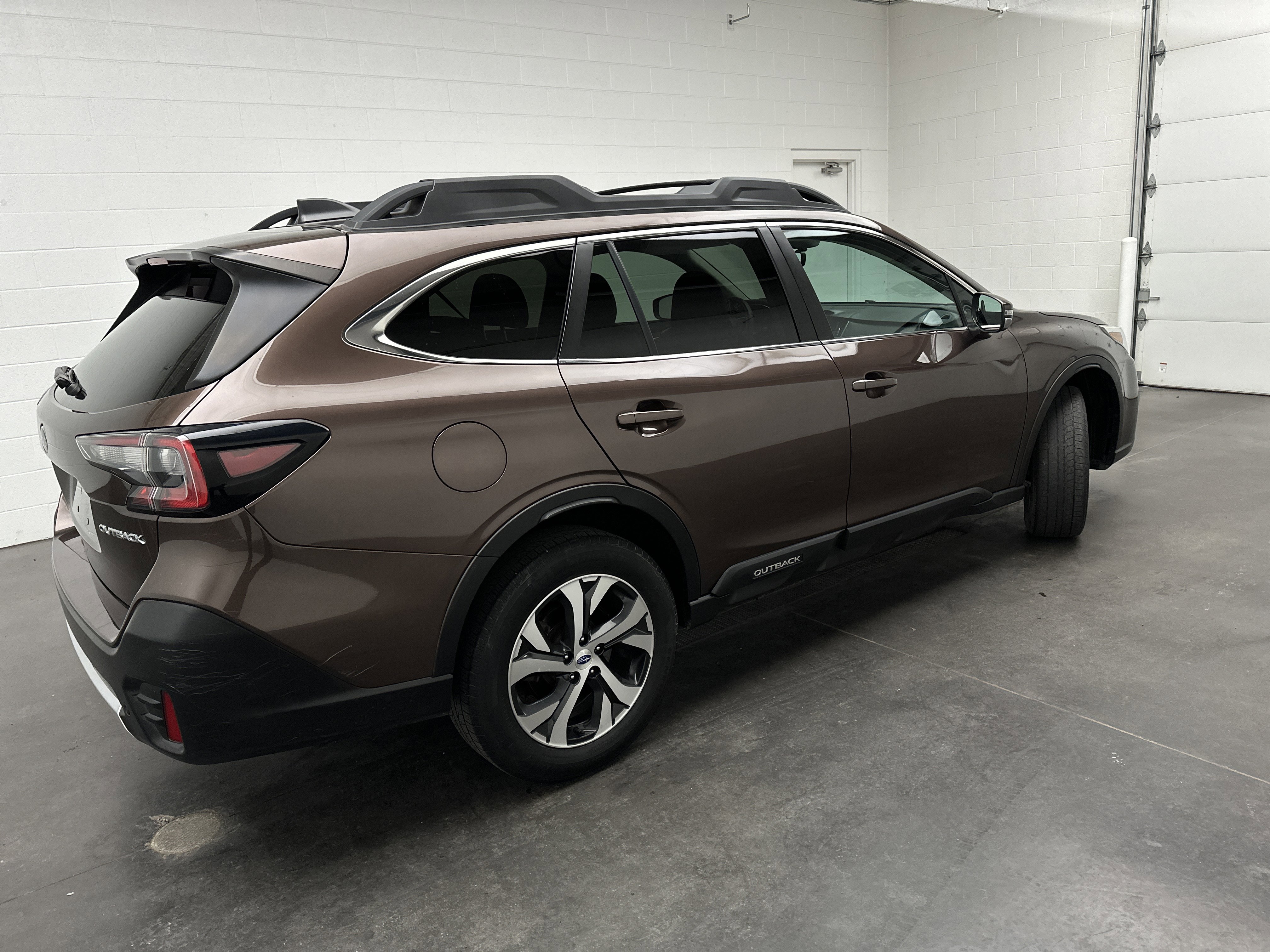 Used 2020 Subaru Outback Limited image 12