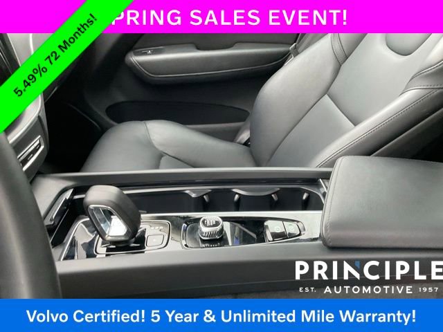 Certified 2025 Volvo XC60 B5 Core image 17