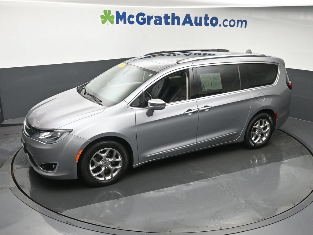 Used 2018 Chrysler Pacifica Limited FWD image 28