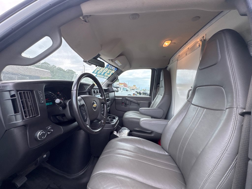 Used 2021 Chevrolet Express 3500 w/ Power Convenience Package RWD image 11