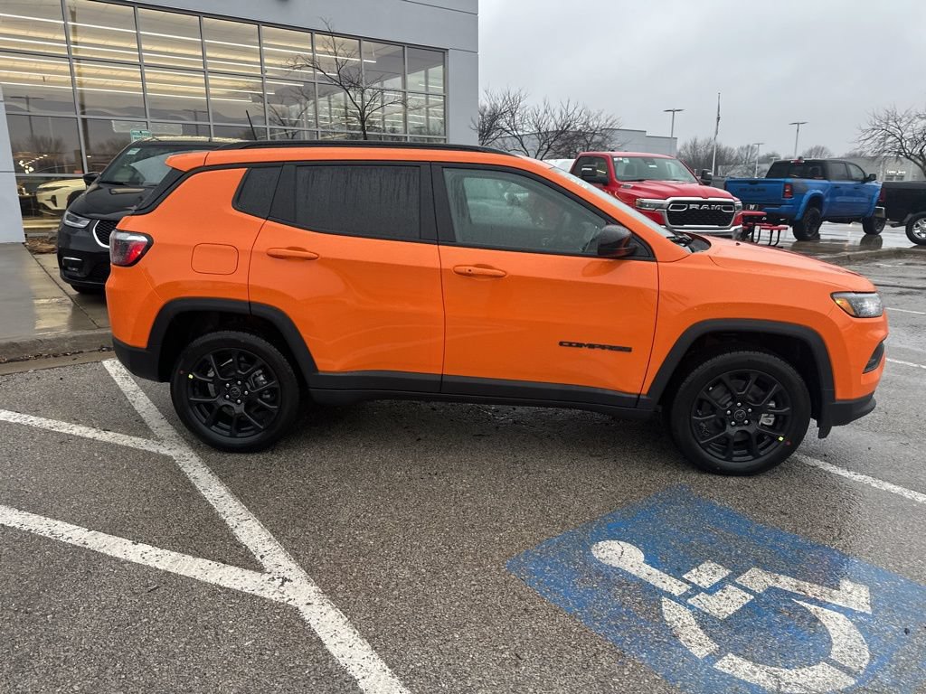 New 2026 Jeep Compass Latitude AWD/4WD image 34