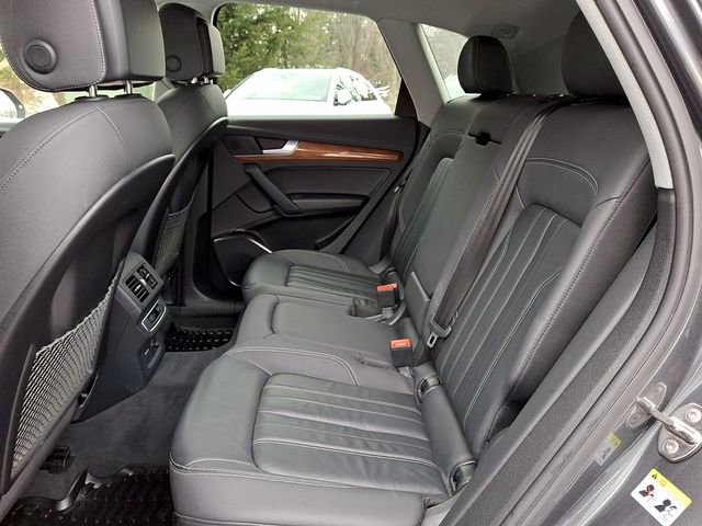 Used 2023 Audi Q5 2.0T Premium w/ Convenience Package image 10