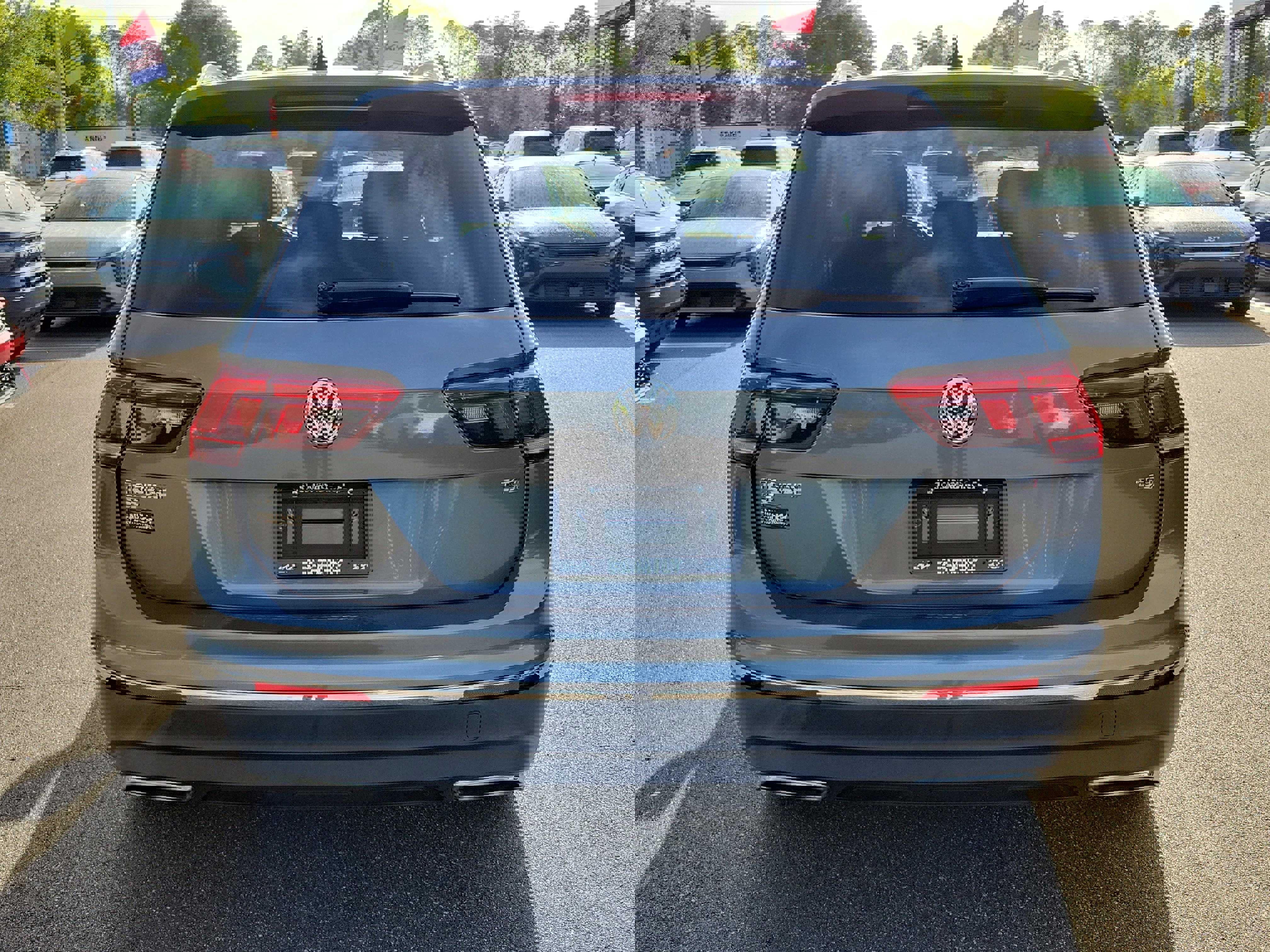 Used 2020 Volkswagen Tiguan SE image 6