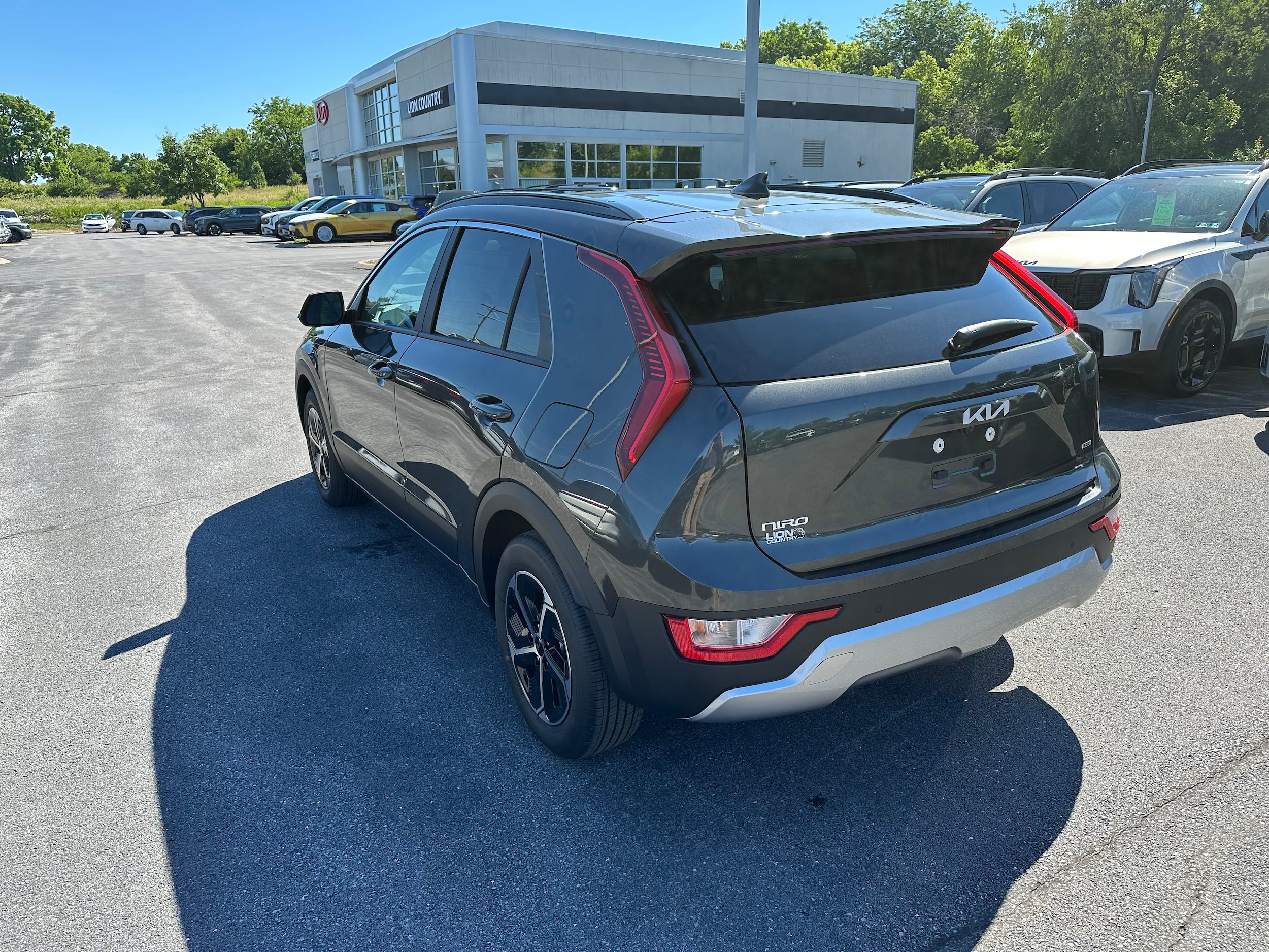 New 2026 Kia Niro EX FWD image 7