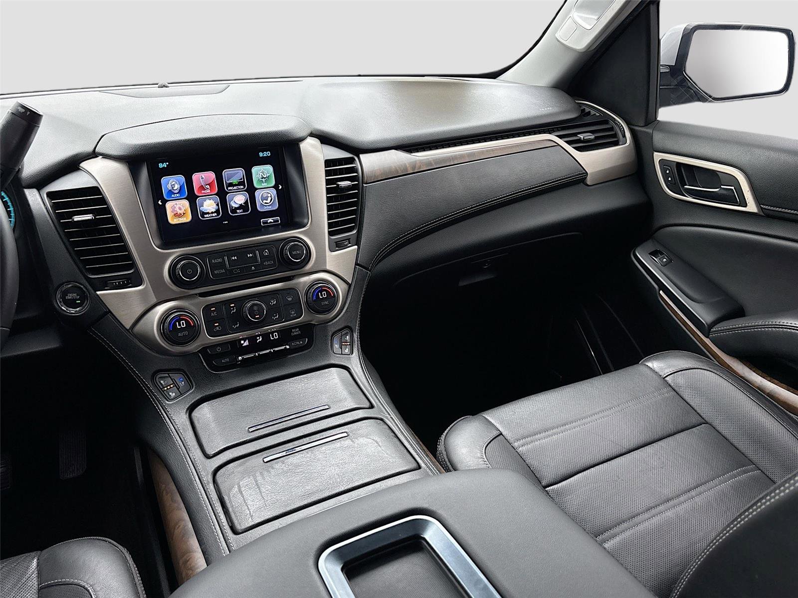 Used 2018 GMC Yukon Denali RWD image 28