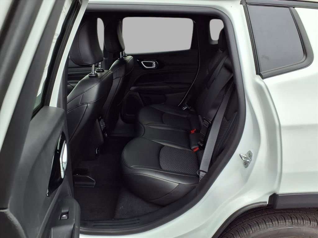 New 2026 Jeep Compass Latitude image 21