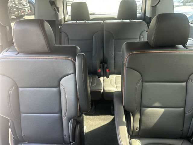 Used 2023 GMC Acadia AT4 w/ Trailering Package AWD/4WD image 14
