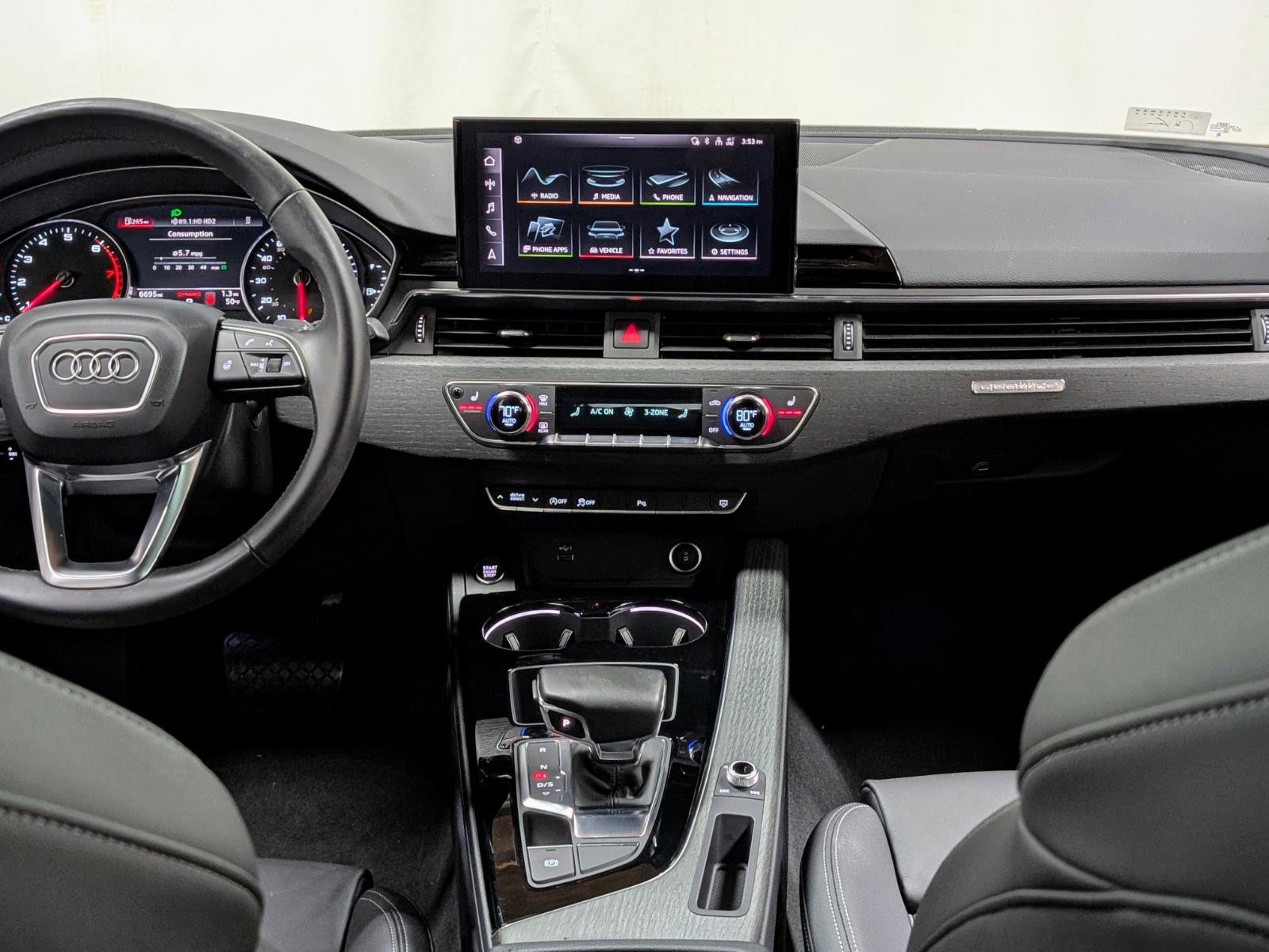 Used 2024 Audi A4 2.0T Premium w/ Convenience Package image 27