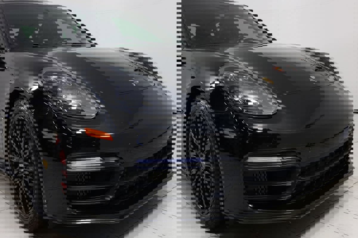 Used 2020 Porsche Panamera GTS image 37