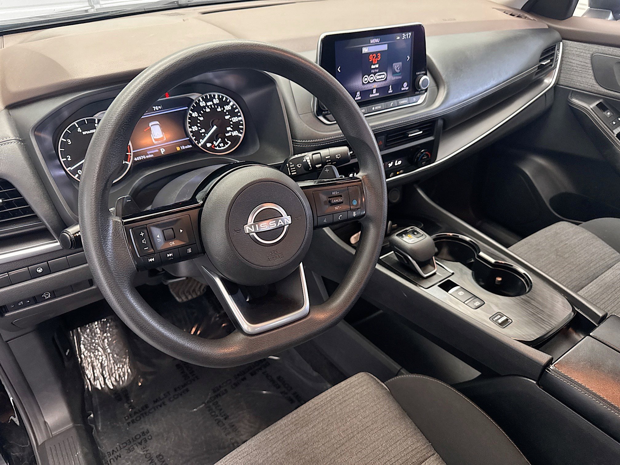 Used 2023 Nissan Rogue SV image 7