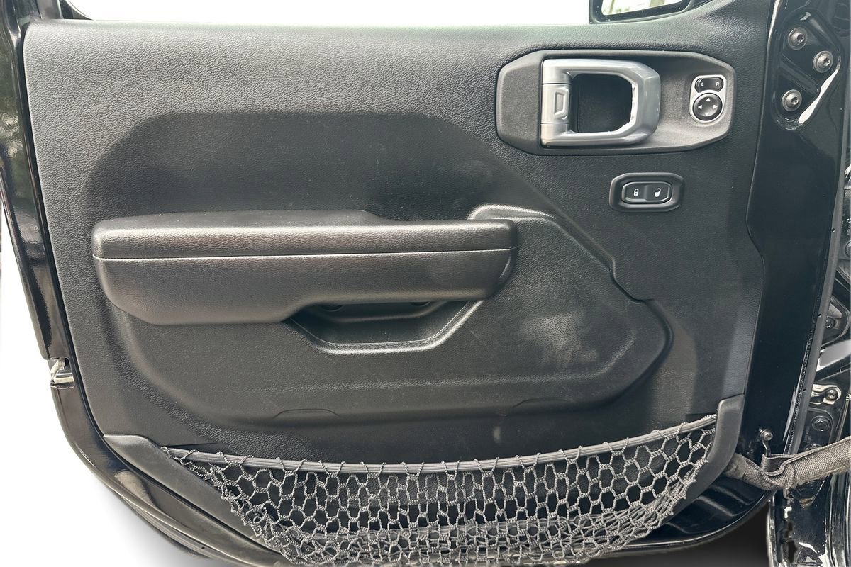 Used 2020 Jeep Wrangler Unlimited Sport image 18