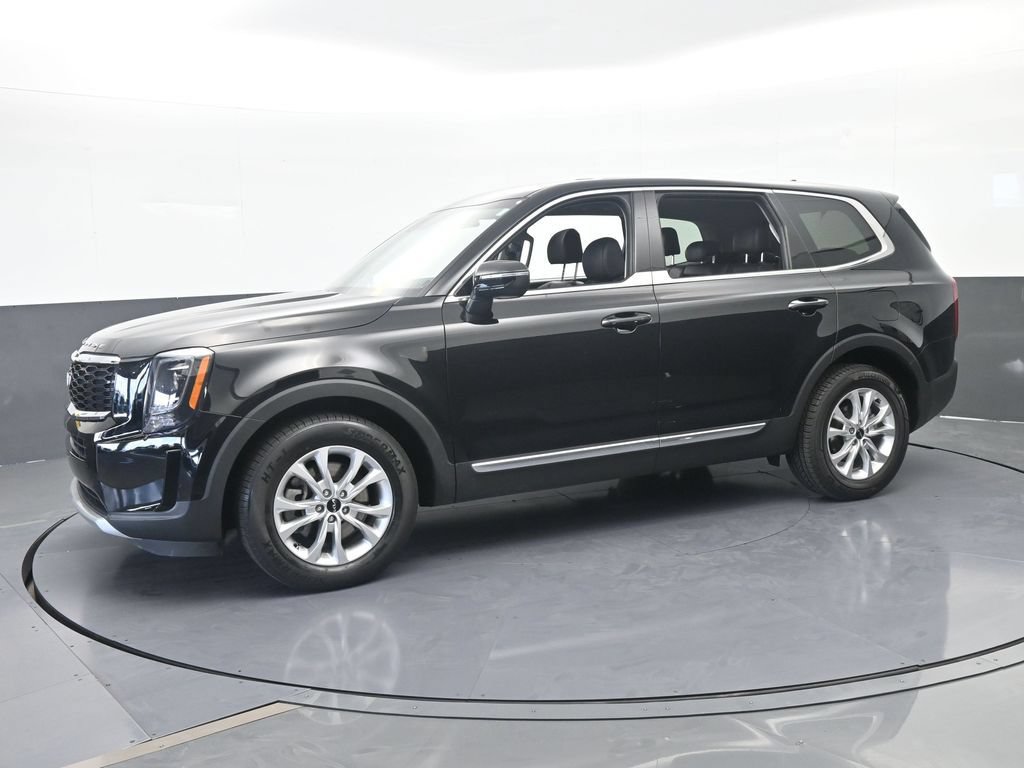 Used 2022 Kia Telluride LX FWD image 2