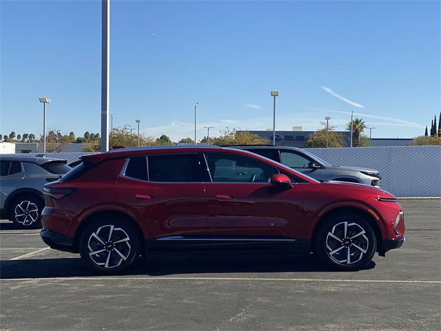 Used 2025 Chevrolet Equinox EV LT image 4