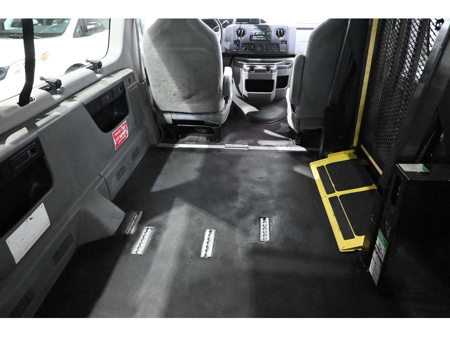 Used 2012 Ford E-350 and Econoline 350 XLT image 23