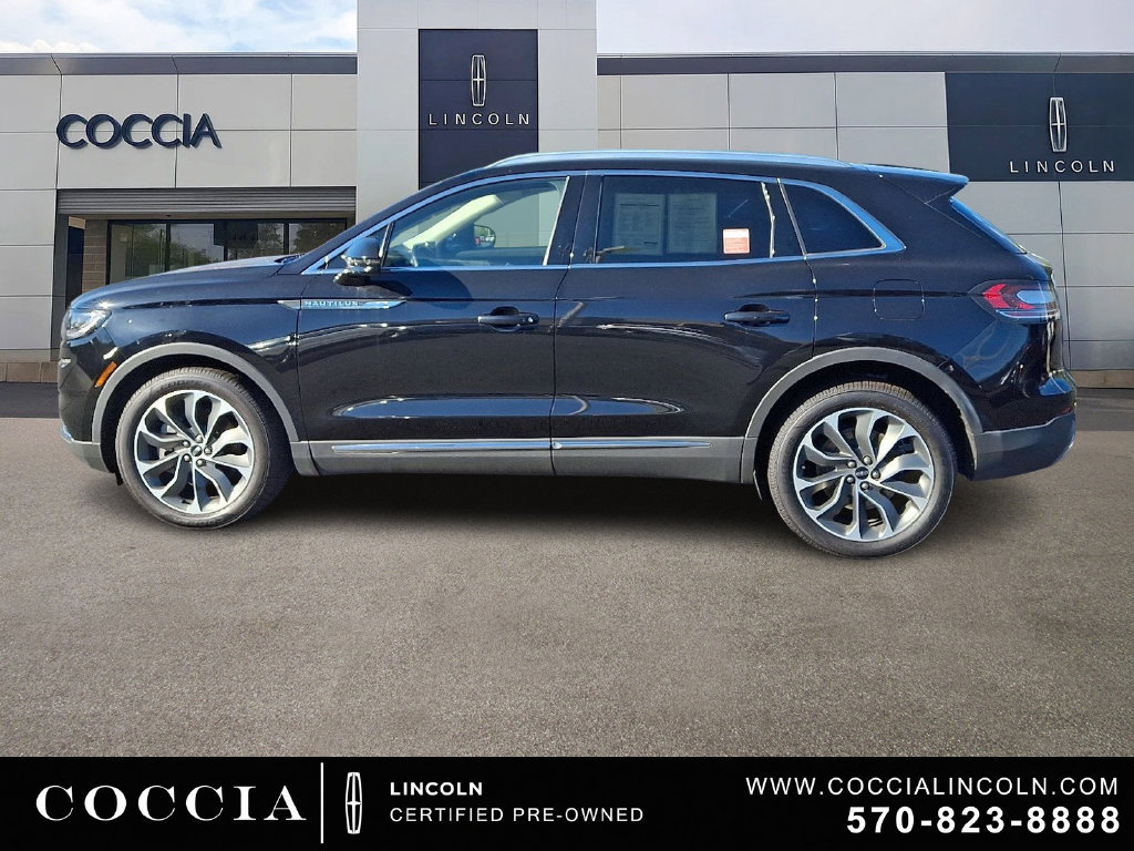 Used 2023 Lincoln Nautilus Reserve AWD/4WD image 7