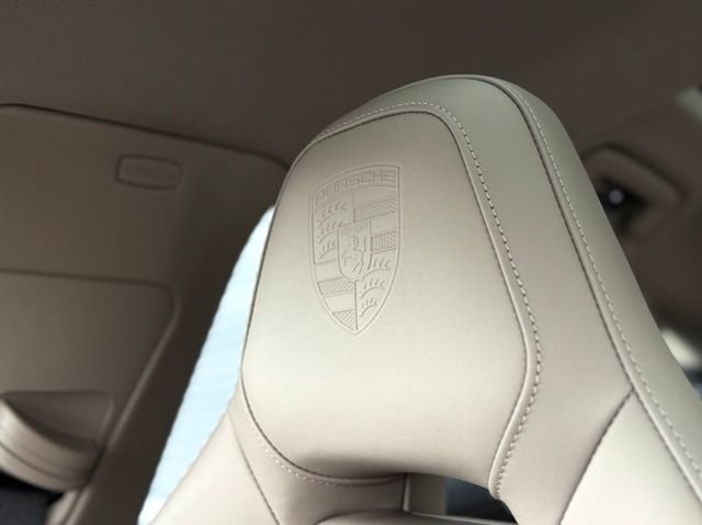 New 2026 Porsche Panamera 4 AWD/4WD image 33