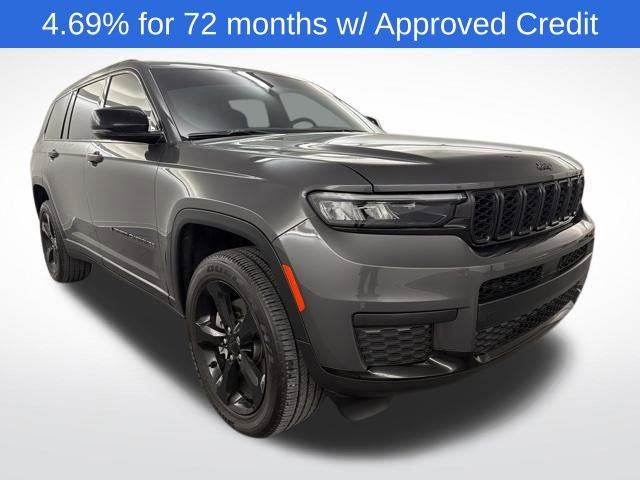 Used 2025 Jeep Grand Cherokee L Laredo image 1