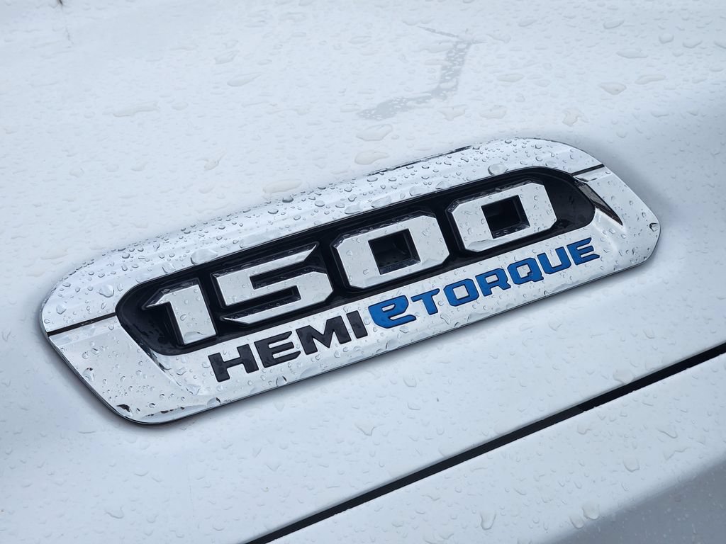 Used 2021 RAM 1500 Laramie AWD/4WD image 11