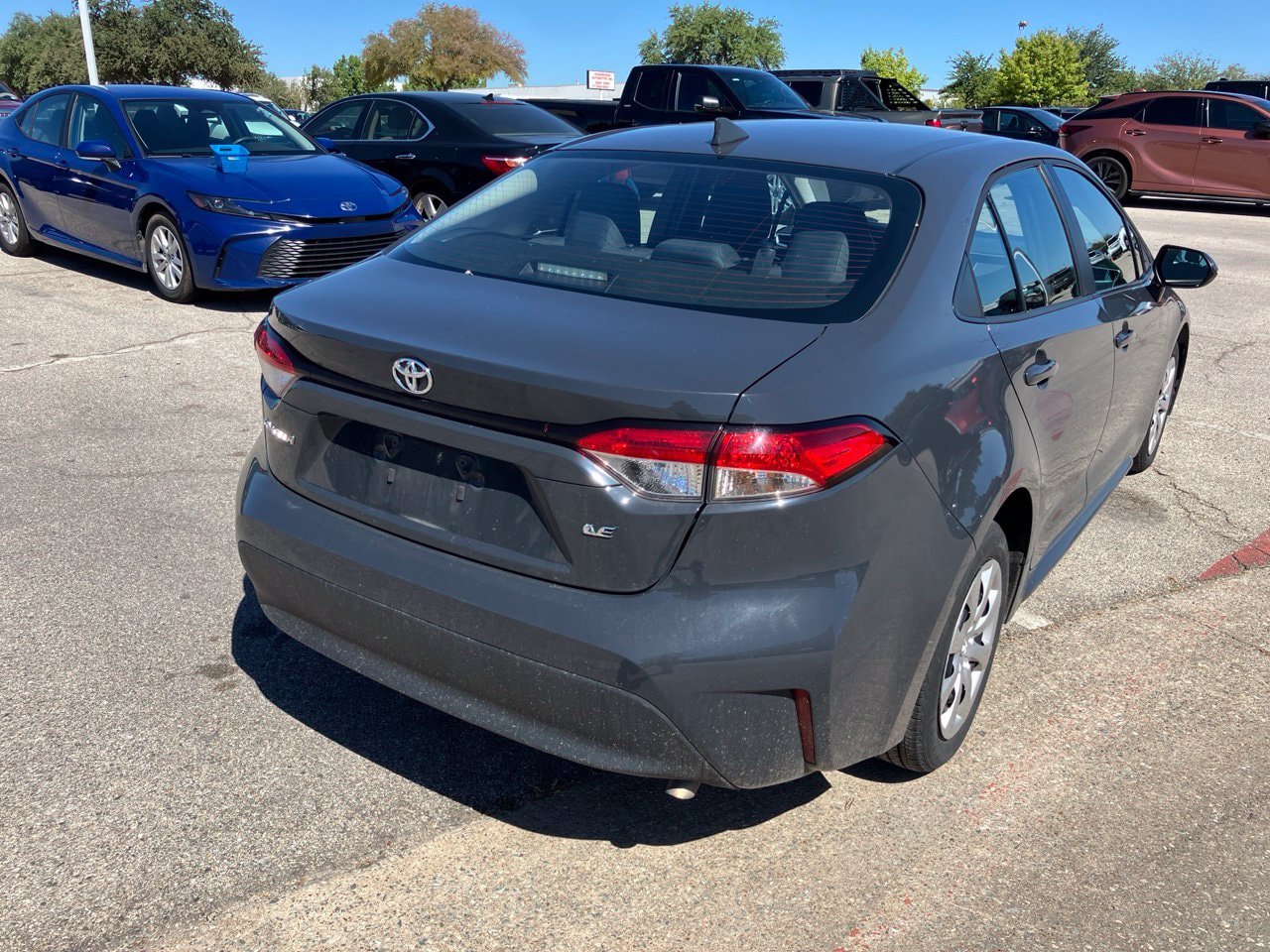 Used 2024 Toyota Corolla LE FWD image 3