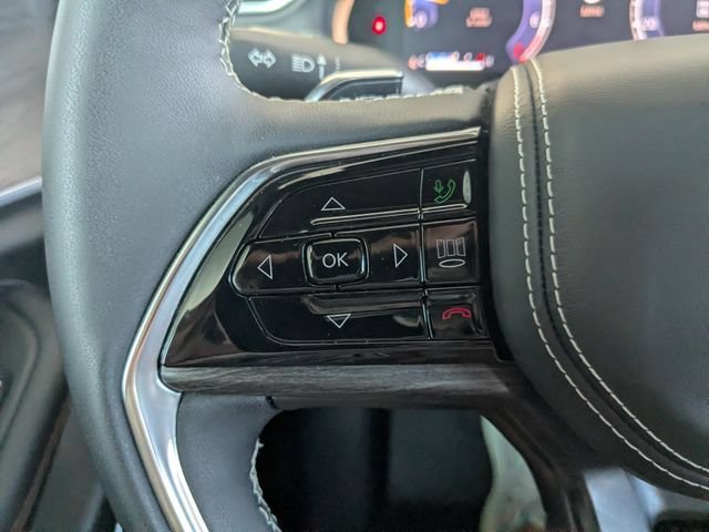 Used 2025 Jeep Grand Cherokee Overland AWD/4WD image 15