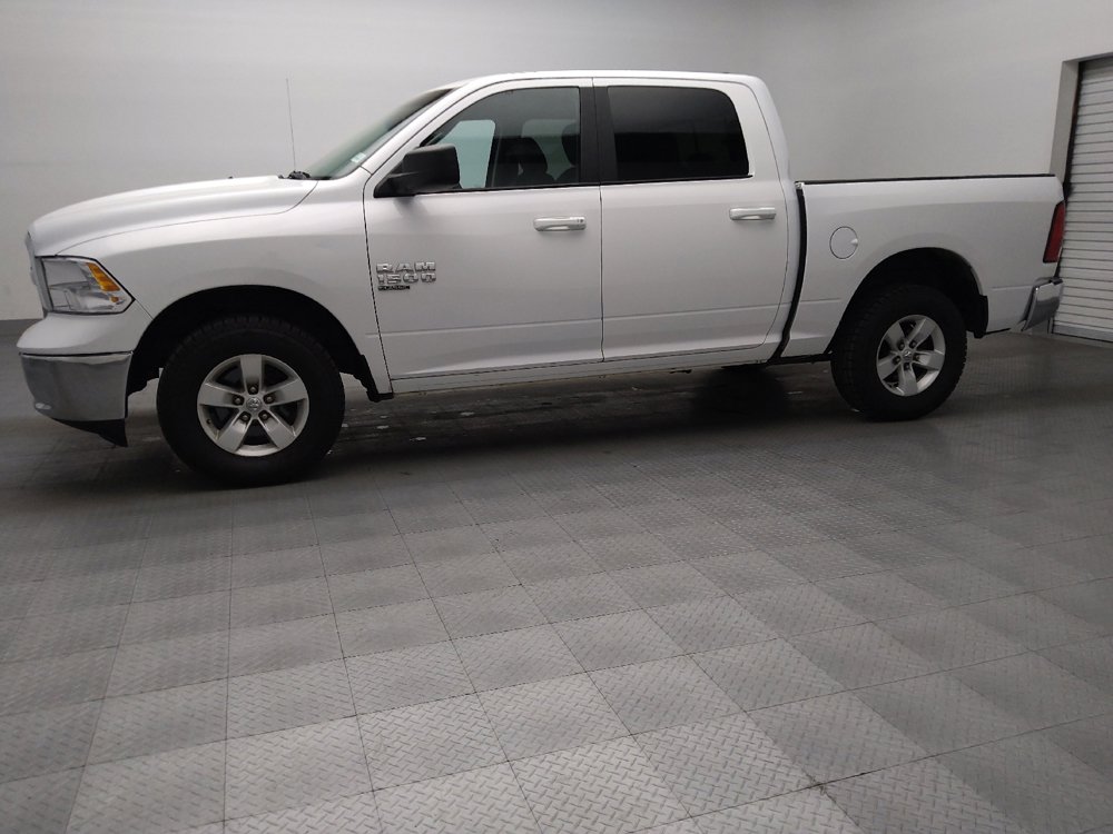 Used 2020 RAM 1500 Classic SLT image 2