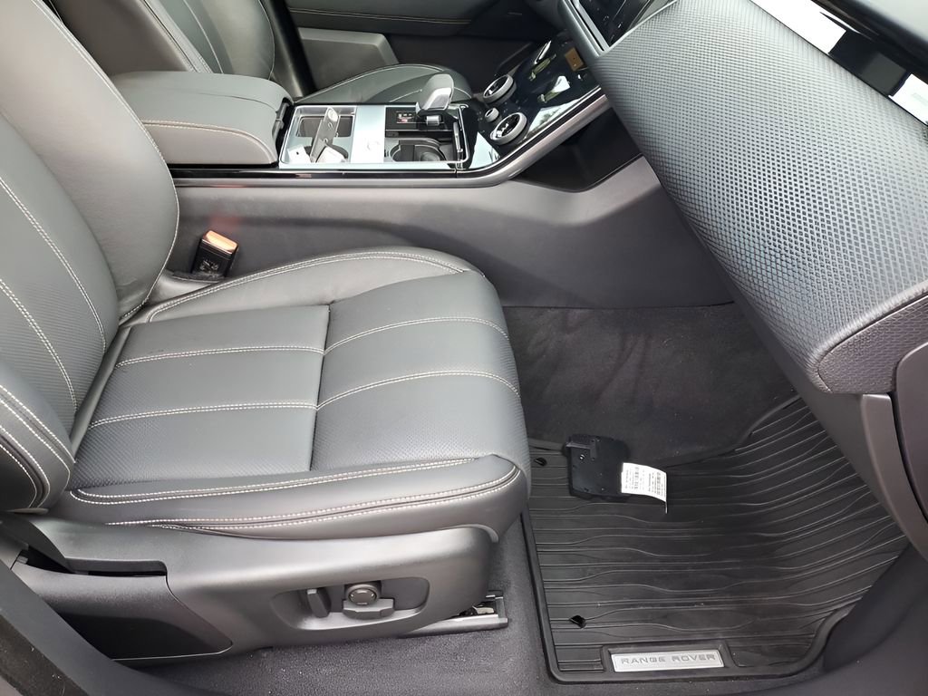 Used 2023 Land Rover Range Rover Velar R-Dynamic S image 16