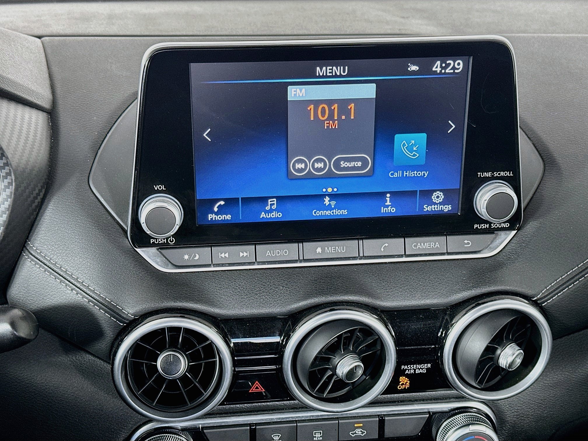Used 2025 Nissan Sentra SV FWD image 21