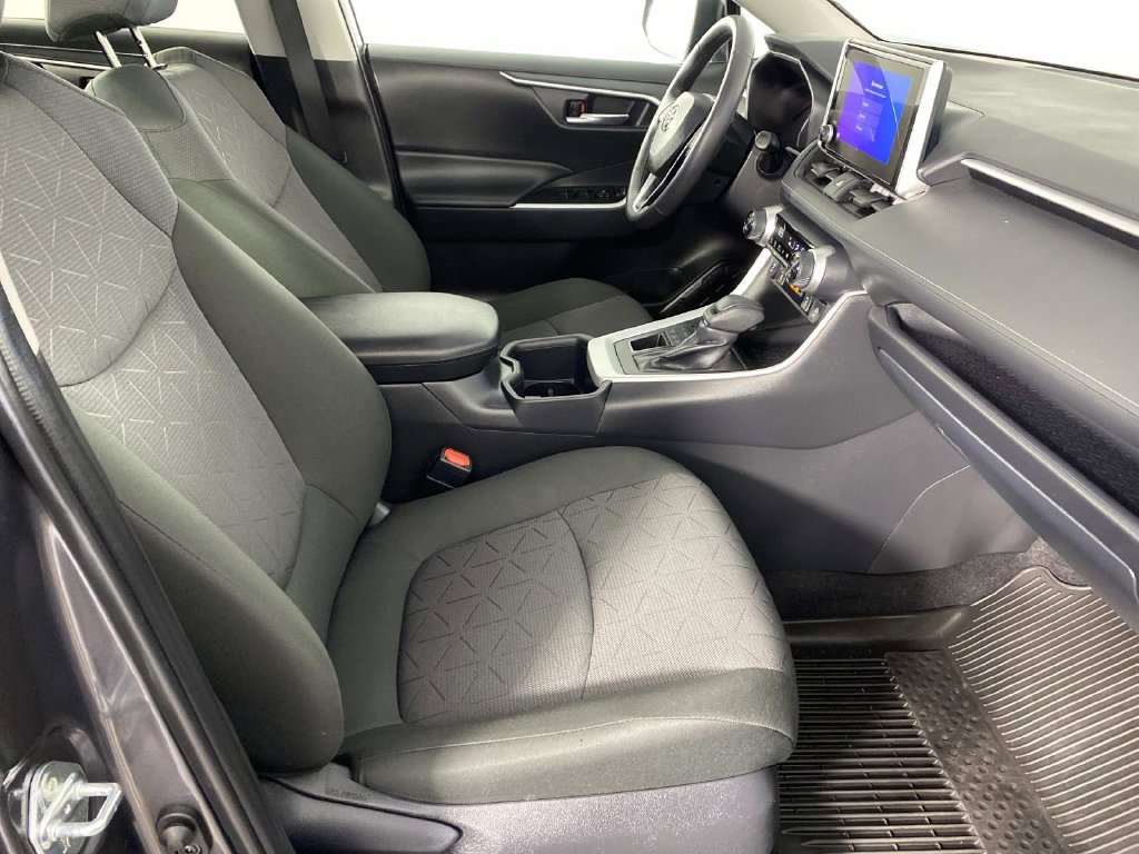 Used 2025 Toyota RAV4 XLE w/ Convenience Package AWD/4WD image 11