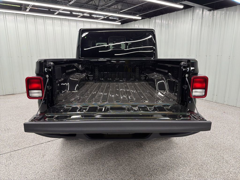 New 2026 Jeep Gladiator Sport image 8