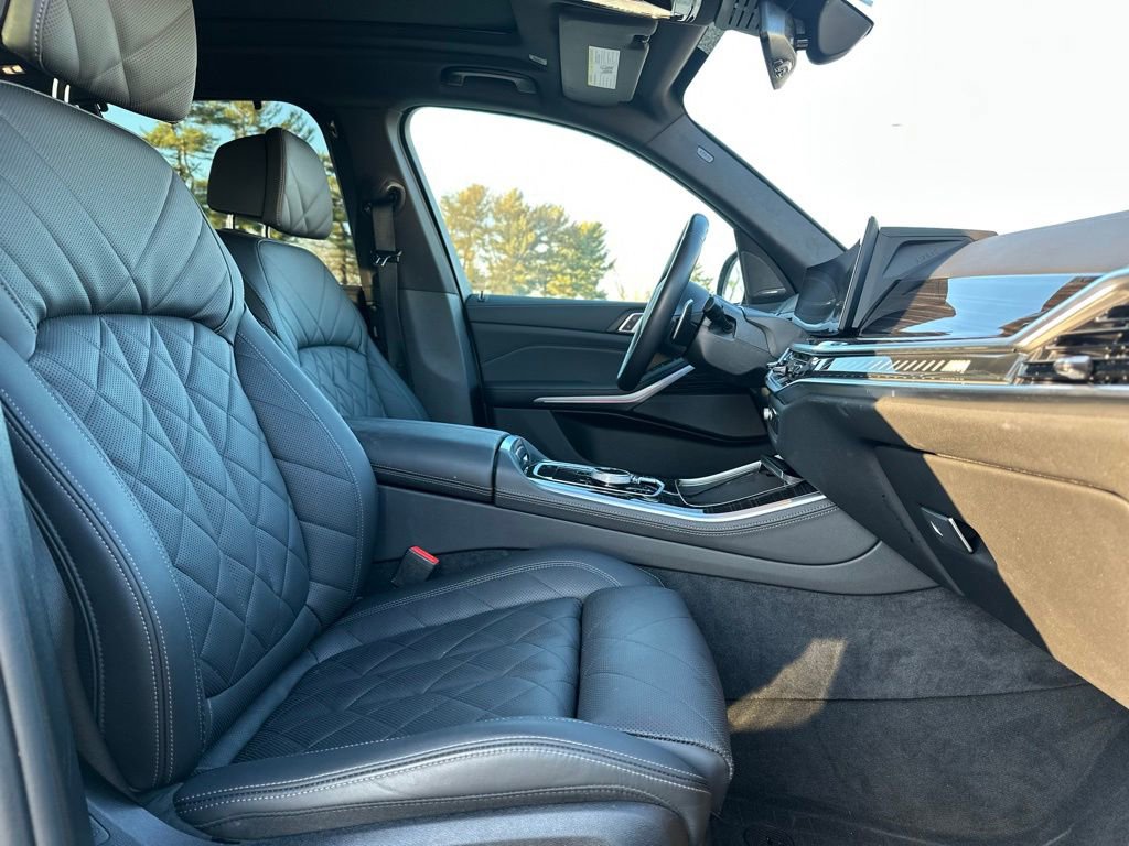 Certified 2025 BMW X5 M60i w/ Executive Package image 26
