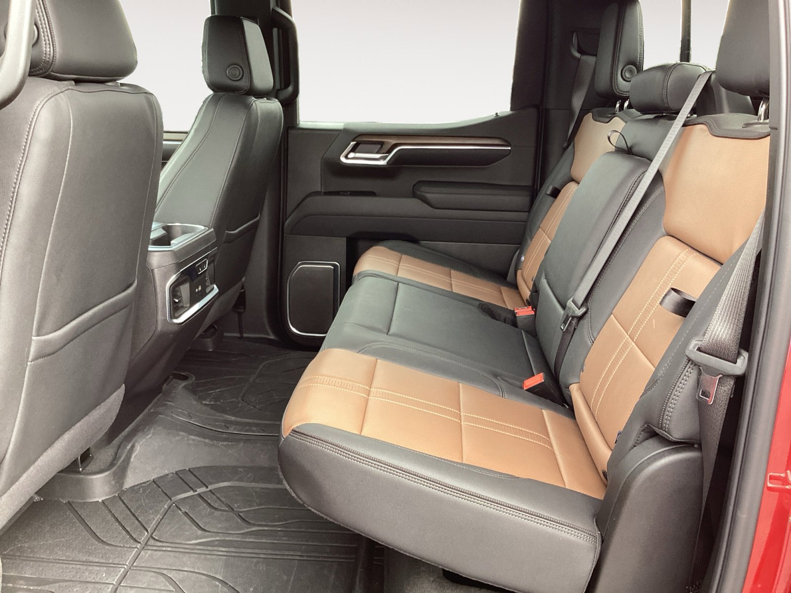 Used 2025 Chevrolet Silverado 1500 High Country image 30