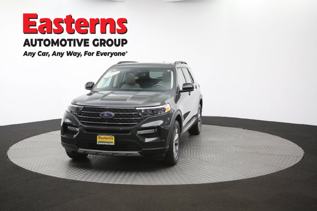 Used 2023 Ford Explorer XLT w/ Equipment Group 202A AWD/4WD image 60