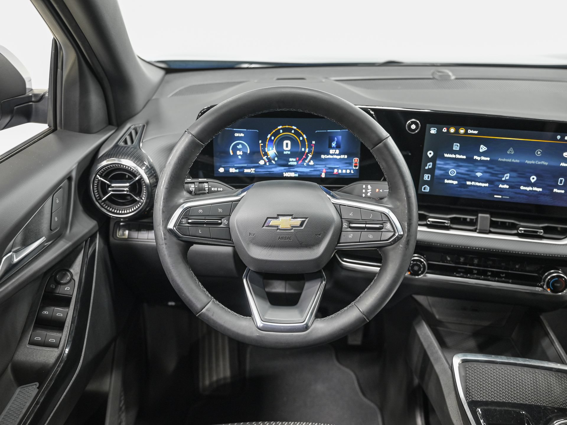 Used 2025 Chevrolet Equinox LT AWD/4WD image 16