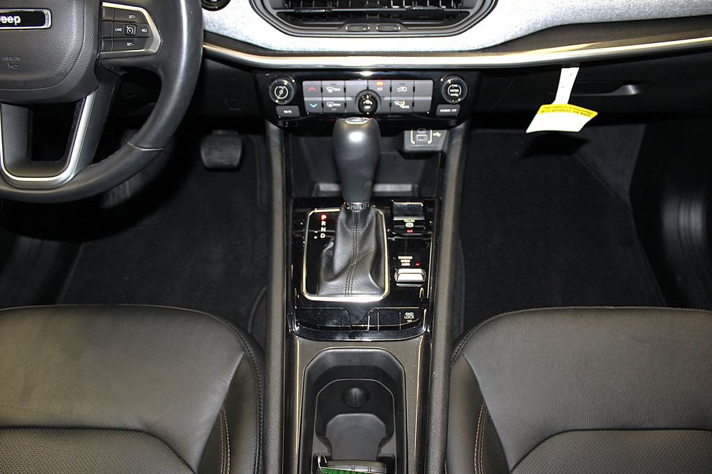 Certified 2022 Jeep Compass Latitude w/ Sun and Sound Group AWD/4WD image 24