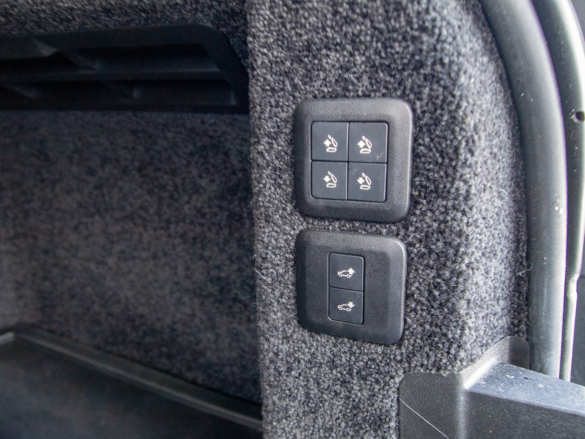 Used 2020 Land Rover Range Rover HSE image 36